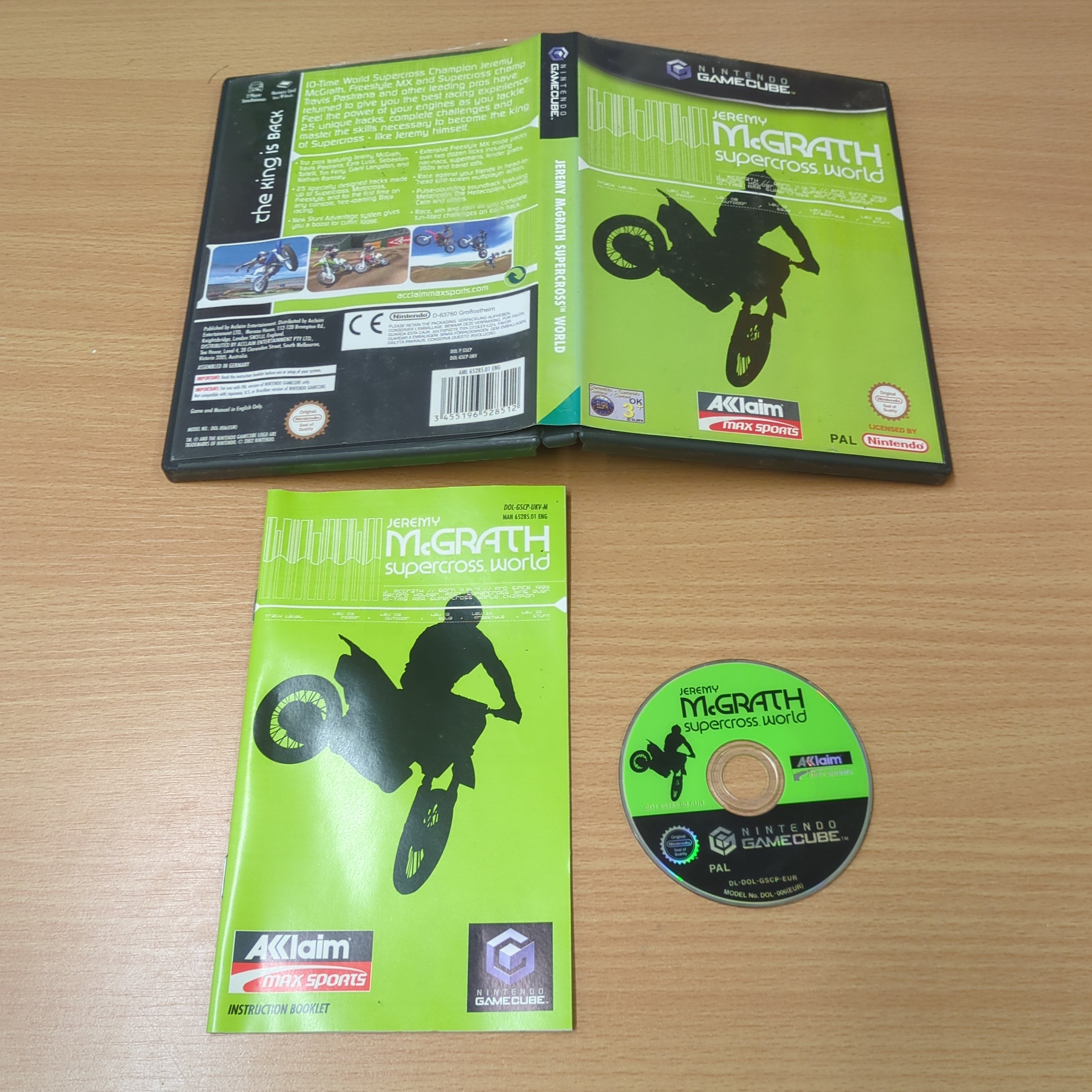 Jeremy McGrath Supercross World Nintendo GameCube game Jeremy McGrath Supercross World Nintendo GameCube game